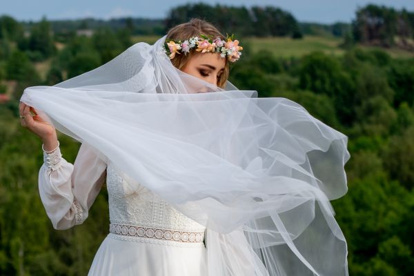 Marzena Bezubik fotograf, zdjęcia ślubne, panna młoda, bride, suknia ślubna, wianek ślubny, Białytok